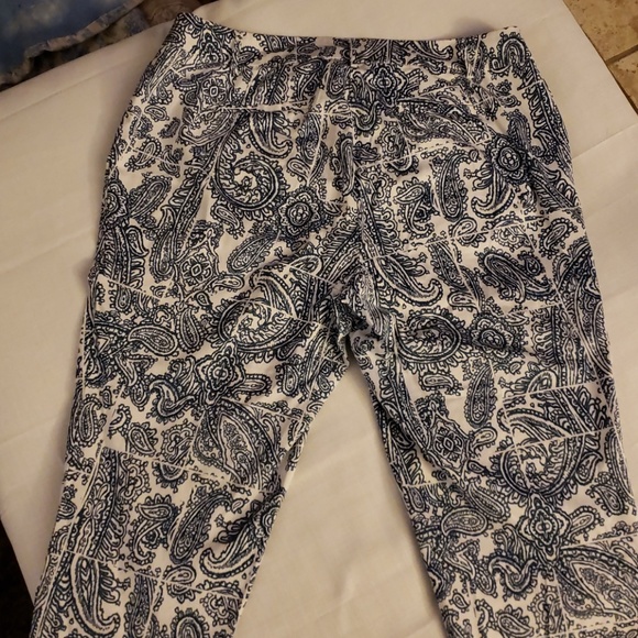 Capri pants - Picture 2 of 3